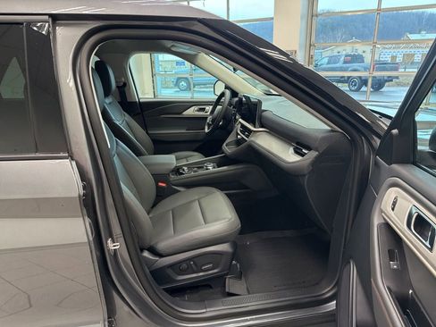 New 2026 Ford Explorer Active w/ Active Comfort Package AWD/4WD image 15