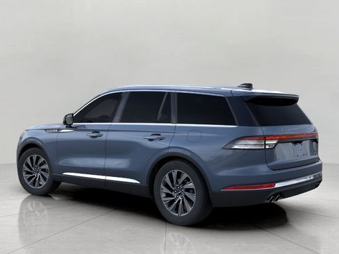 New 2026 Lincoln Aviator AWD image 4