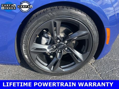 Used 2021 Chevrolet Camaro LT w/ Technology Package image 26