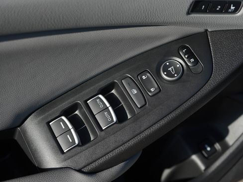 Used 2018 Honda Accord EX-L image 19