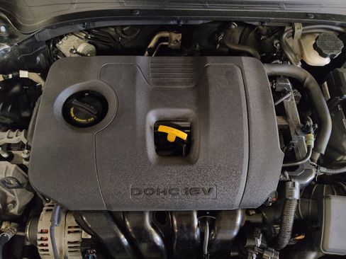 Used 2020 Kia Forte LXS FWD image 30
