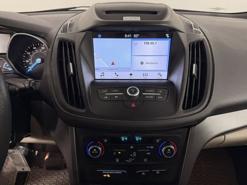 Used 2017 Ford Escape SE w/ Equipment Group 201A FWD image 18