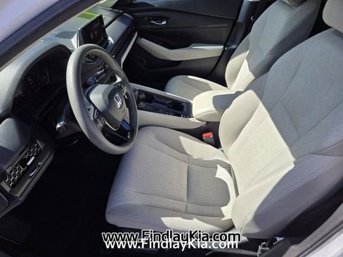 Used 2023 Honda Accord EX image 11