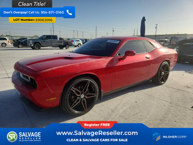 Used 2012 Dodge Challenger SXT RWD image 1
