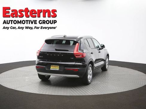 Used 2022 Volvo XC40 T5 Momentum AWD/4WD image 39