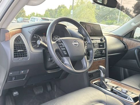 Used 2021 Nissan Armada SL w/ Captain's Chairs Package RWD image 10