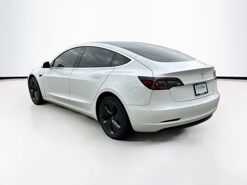 Used 2020 Tesla Model 3 Standard Range Plus image 5