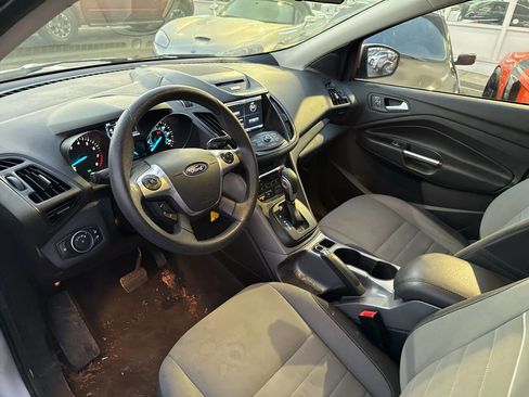 Used 2015 Ford Escape SE w/ Equipment Group 201A image 5
