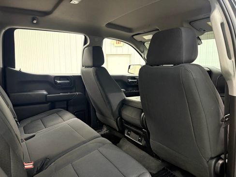 Used 2020 Chevrolet Silverado 1500 Custom w/ Custom Value Package AWD/4WD image 17