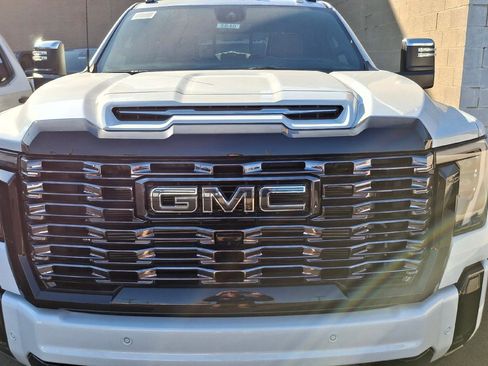 New 2026 GMC Sierra 3500 Denali Ultimate AWD/4WD image 2