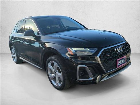 Used 2022 Audi Q5 2.0T Premium Plus w/ Premium Plus Package image 3