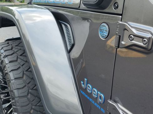 Used 2025 Jeep Wrangler Unlimited Rubicon 4xe w/ Steel Bumper Group AWD/4WD image 30