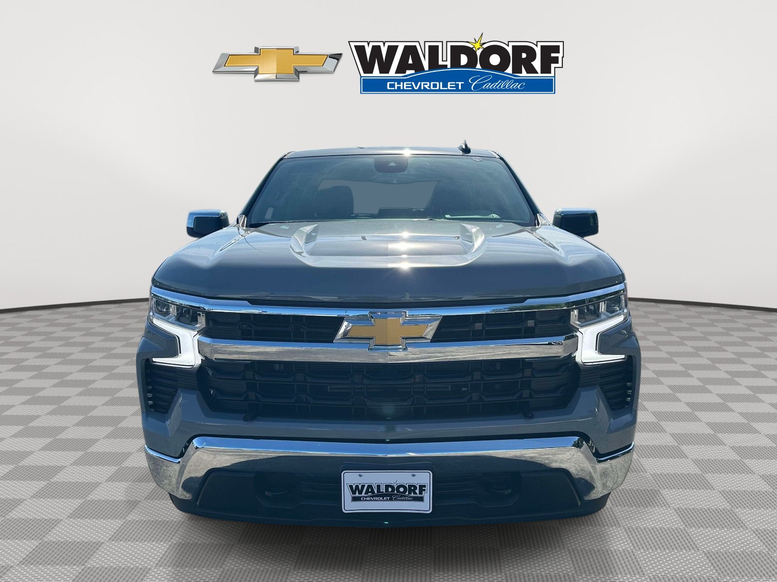 Used 2024 Chevrolet Silverado 1500 LT AWD/4WD image 2