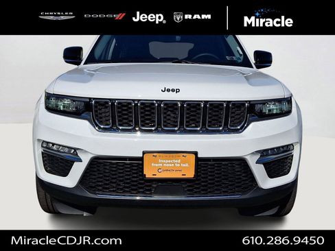 Certified 2023 Jeep Grand Cherokee Limited image 2