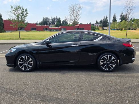 Used 2017 Honda Accord EX-L image 2