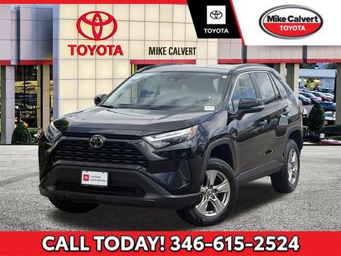 Used 2023 Toyota RAV4 XLE AWD/4WD image 1