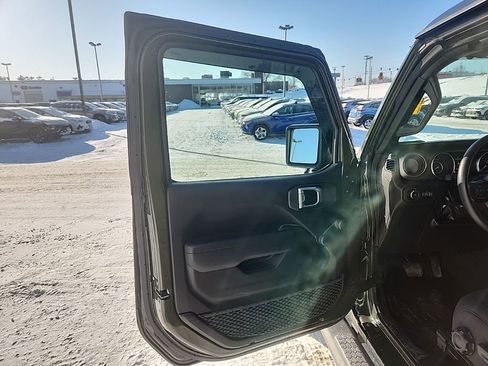 Used 2022 Jeep Wrangler Sport image 11