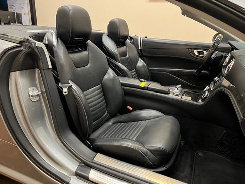 Used 2013 Mercedes-Benz SL 550 image 38