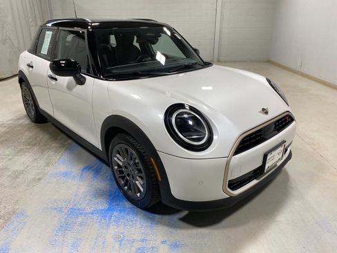 Certified 2025 MINI Cooper S image 4