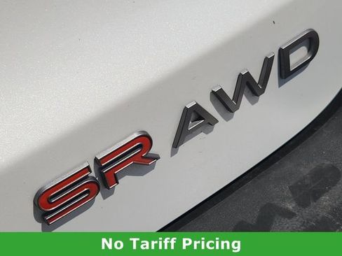 Certified 2025 Nissan Kicks SR image 11