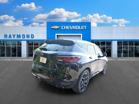 Certified 2023 Chevrolet Blazer RS w/ Driver Confidence II Package FWD image 3
