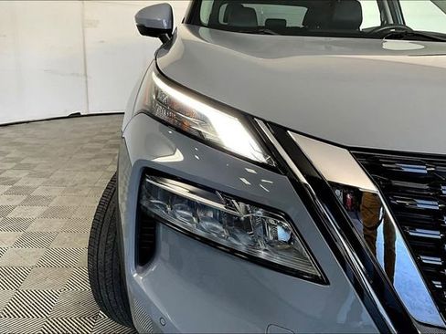 Used 2023 Nissan Rogue SL w/ SL Premium Package image 28