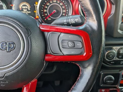 Used 2021 Jeep Wrangler Unlimited Rubicon w/ Cold Weather Group AWD/4WD image 20