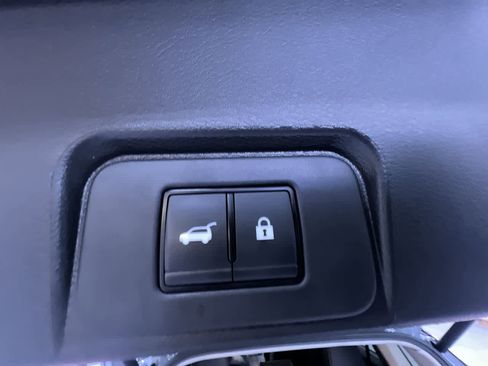 Used 2024 Nissan Rogue SL w/ SL Premium Package image 43