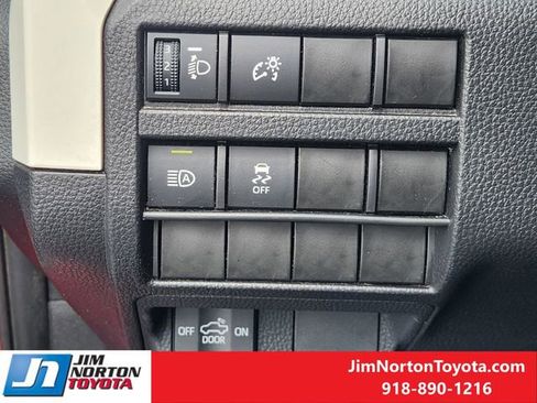 Used 2024 Toyota Tacoma TRD Off-Road AWD/4WD image 23
