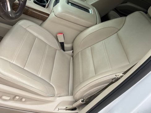 Used 2019 GMC Yukon XL Denali w/ Denali Ultimate Package image 14