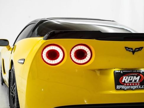 Used 2013 Chevrolet Corvette Coupe w/ 3LT Preferred Equipment Group RWD image 11