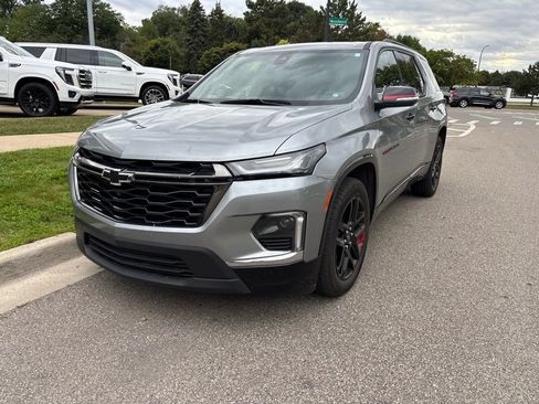 Used 2023 Chevrolet Traverse Premier w/ Redline Edition FWD image 1