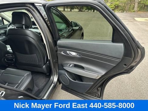 Used 2025 Genesis GV70 2.5T w/ Select Package image 24