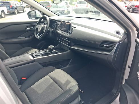 Used 2024 Nissan Rogue SV AWD/4WD image 31