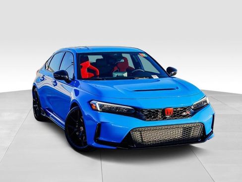 Used 2023 Honda Civic Type R image 2