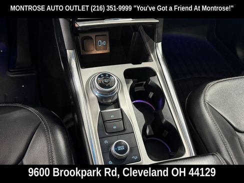 Used 2021 Ford Explorer Limited w/ Equipment Group 301A AWD/4WD image 25