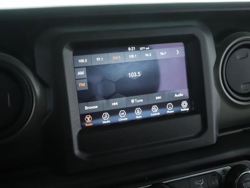 Used 2022 Jeep Gladiator Sport AWD/4WD image 11