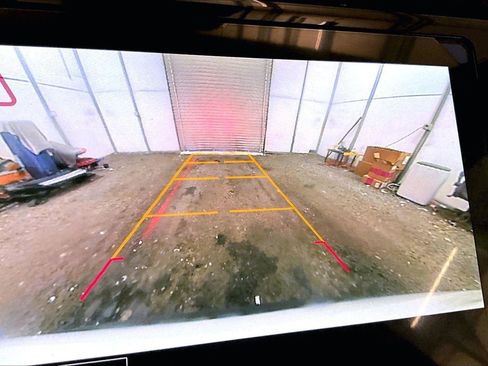 Used 2023 Chevrolet Bolt EUV LT w/ Convenience Package image 20