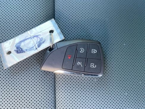 New 2026 GMC Acadia AT4 w/ LPO, Floor Liner Package image 33