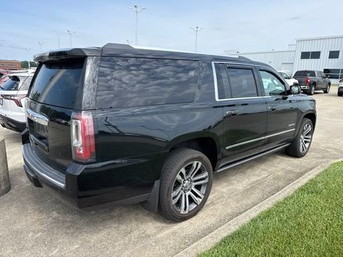 Used 2018 GMC Yukon XL Denali w/ Denali Ultimate Package AWD/4WD image 12