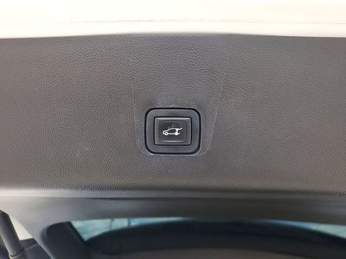 Used 2019 Chevrolet Traverse Premier w/ Redline Edition FWD image 7