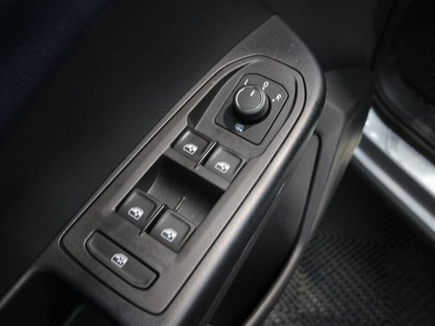 Used 2025 Volkswagen Taos SEL AWD/4WD image 16