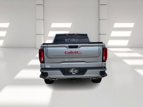 Used 2024 GMC Sierra 1500 AT4 w/ Technology Package AWD/4WD image 5