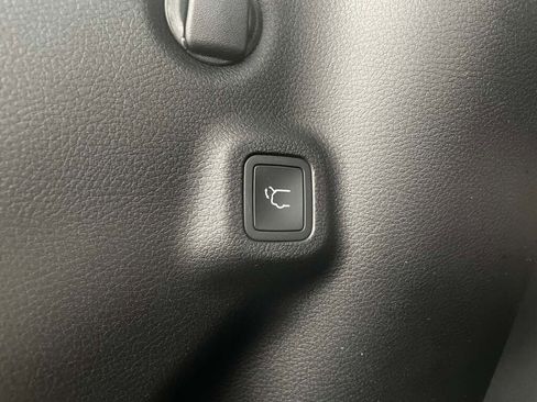 New 2026 Jeep Compass Limited image 32