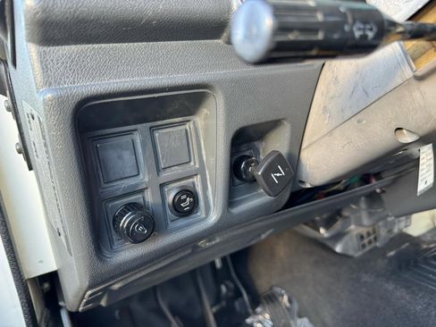 Used 1988 Suzuki Samurai 4WD Soft Top image 26