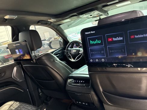 Used 2022 Cadillac Escalade Sport Platinum AWD/4WD image 13