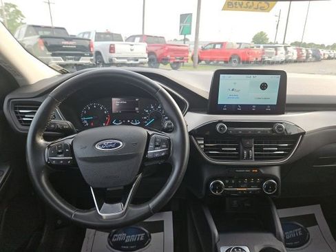 Used 2022 Ford Escape SEL FWD image 17