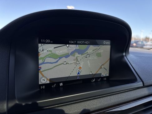 Used 2016 Volvo XC70 T5 Platinum w/ Climate Package image 14