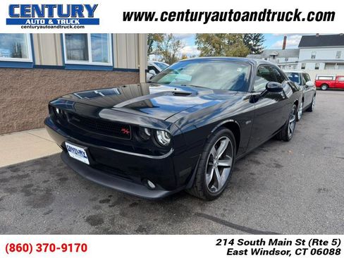 Used 2014 Dodge Challenger R/T image 1