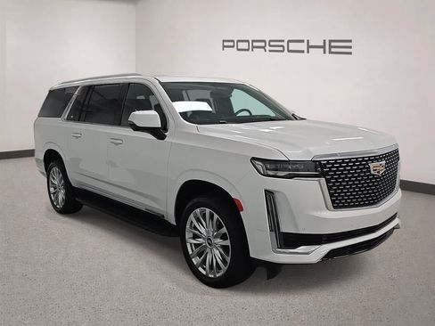 Used 2023 Cadillac Escalade ESV Luxury AWD/4WD image 8